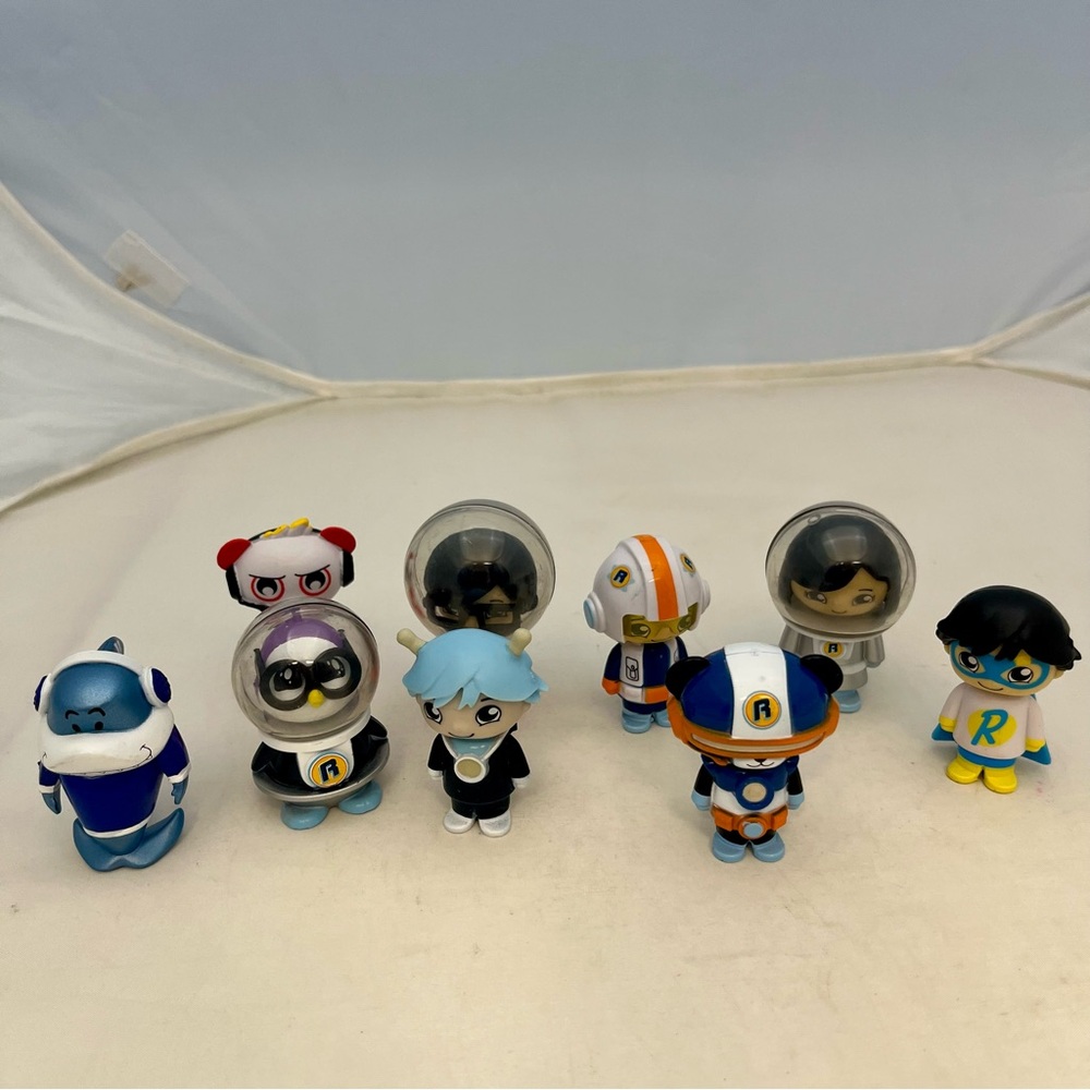 Lot Of 9 Various Ryan's World Plastic Figures Penguin Panda Astronaut Shark